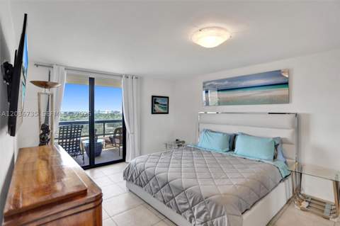 2555 Collins Ave 1508, Miami Beach FL - photo 22 of 65