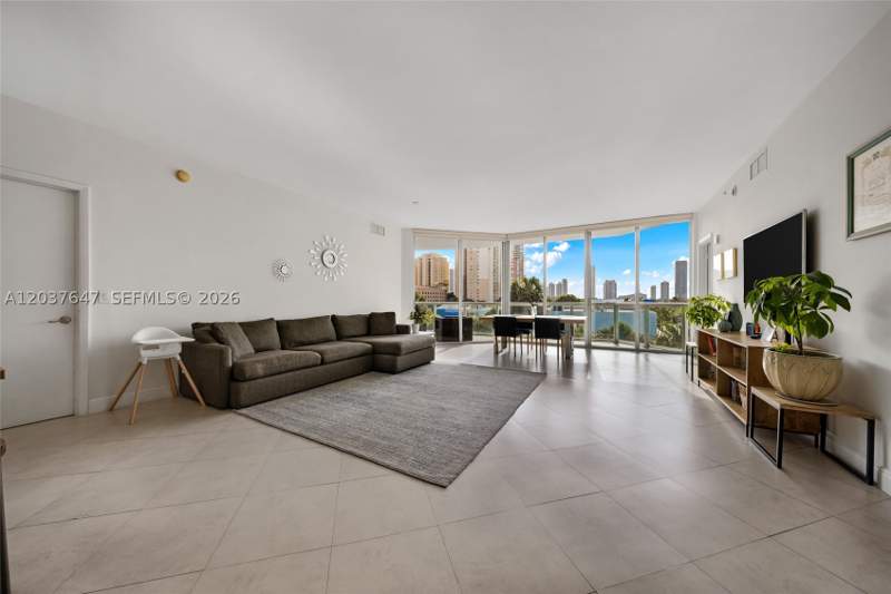 2 bedroom Condominium at 3131 NE 188th St 2-506, The Atrium At Aventura Co, Aventura — photo 3