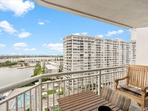18071 Biscayne Blvd 1401, Aventura FL - photo 16 of 29