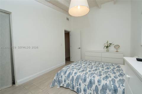 1260 NE 153rd St, North Miami Beach FL - photo 9 of 18