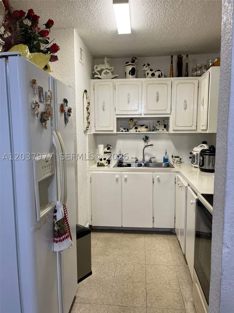 2 bedroom Condominium at 525 W 69th St 207, Bella Venezia Condo, Hialeah — photo 4