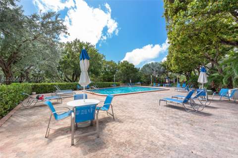 155 Ocean Lane Dr 403, Key Biscayne FL - photo 17 of 18