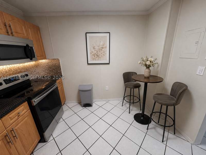 1 bedroom Condominium at 2780 NE 183rd St 810, Commodore Plaza Condo, Aventura — photo 5
