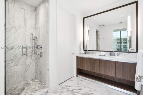 175 SE 25th Rd 1604, Miami FL - photo 18 of 25