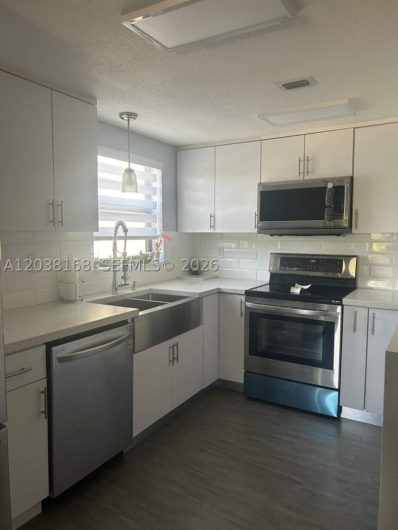 3 bedroom Condominium at 8820 SW 123rd Ct L410, Kenland Bend North Condo, Miami — photo 2