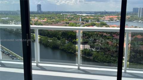 20505 E Country Club Dr 1639, Aventura FL - photo 13 of 16
