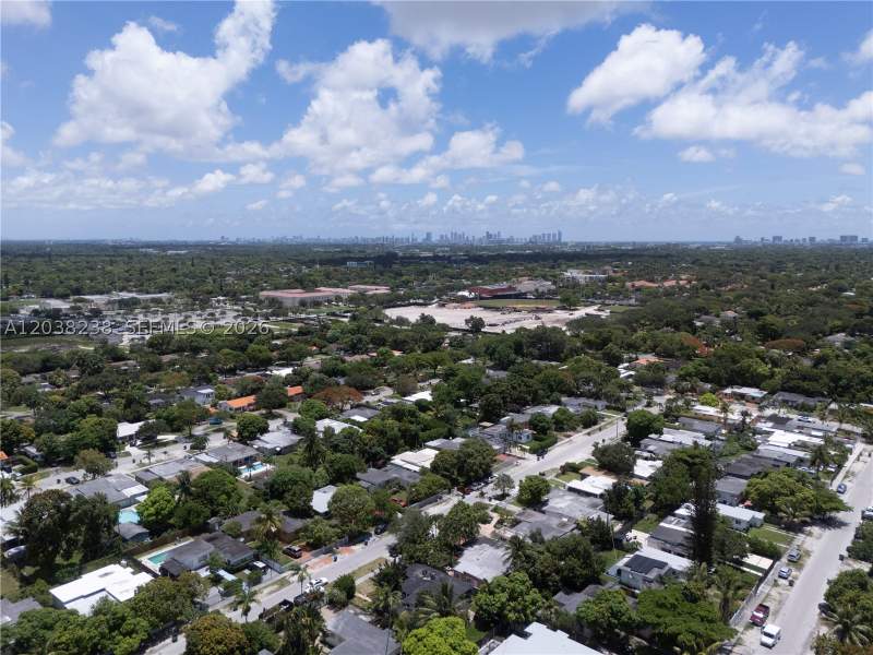 3 bedroom SingleFamilyResidence at 334 NW 110th St, West Miami Shores Sec D, Miami — photo 4