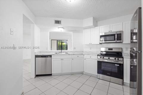 1055 N Franklin Ave 1055G, Homestead FL - photo 11 of 28