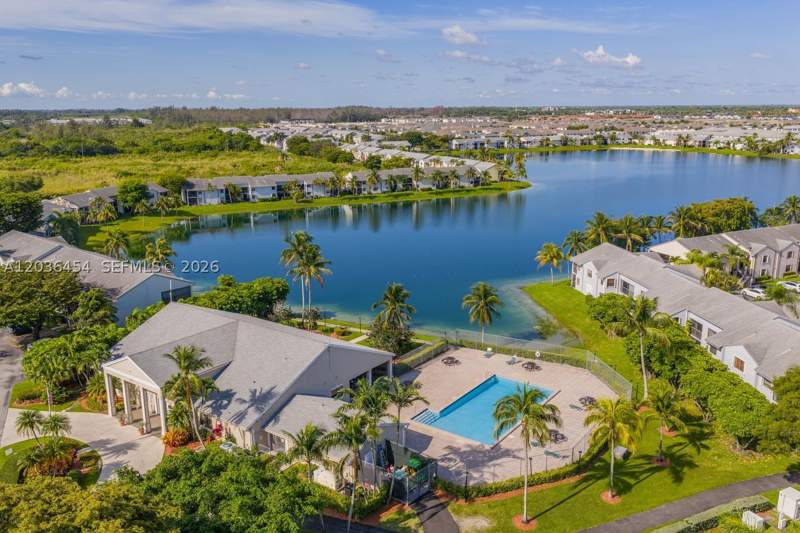 2 bedroom Condominium at 1055 N Franklin Ave 1055G, Lakeshore Condo I, Homestead — photo 3