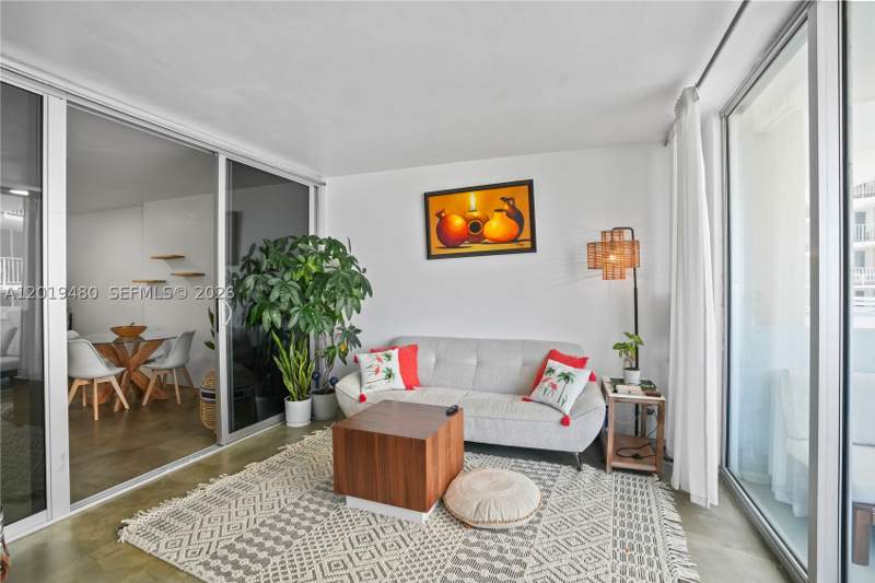 1 bedroom Condominium at 1200 West Ave 819, Mirador 1200 Condo, Miami Beach — photo 4