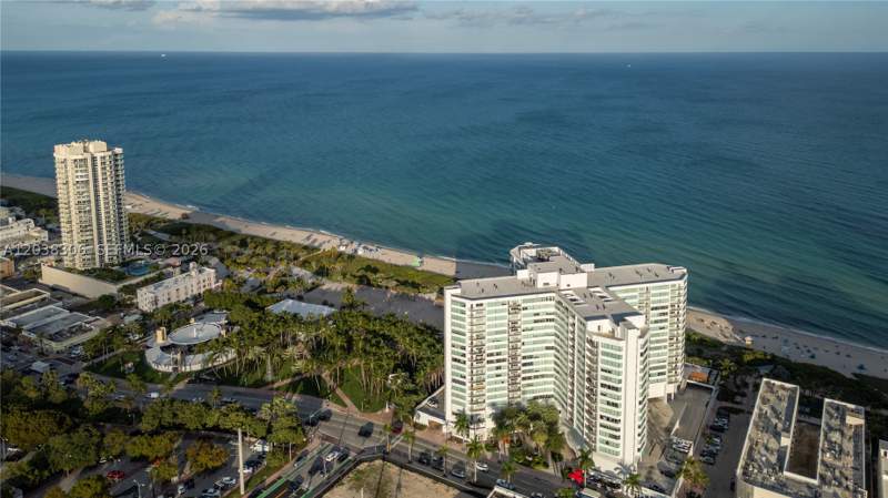 2 bedroom Condominium at 7135 Collins Ave 1216, Burleigh House Condo, Miami Beach — photo 4