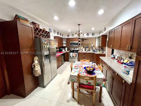 9601 SW 66th St, Miami FL - photo 12 of 62