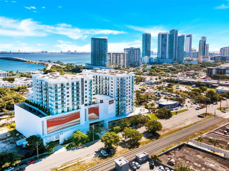1 bedroom Condominium at 3900 Biscayne Blvd S-418, Quadro Condo, Miami — photo 4