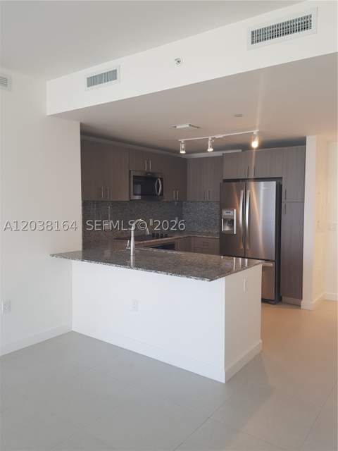 5350 NW 84th Ave 1018, Doral FL - photo 6 of 26