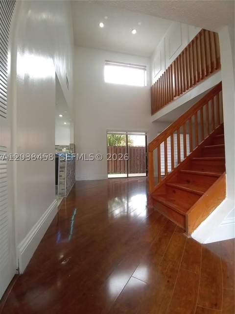 6533 NW 170th Ln, Hialeah FL - photo 8 of 12