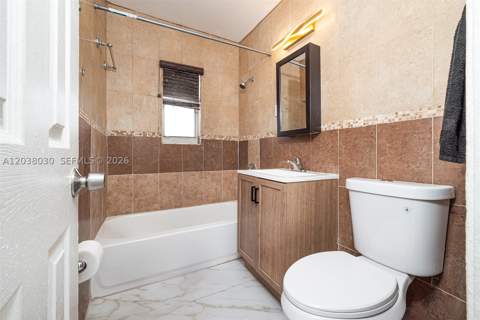 2501 NW 55th Ter, Miami FL - photo 19 of 36