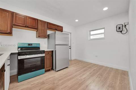 2501 NW 55th Ter, Miami FL - photo 22 of 36