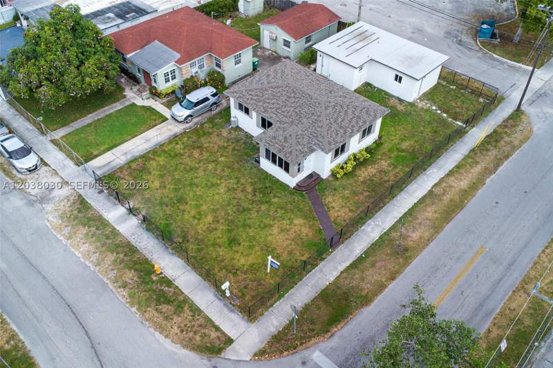 3 bedroom SingleFamilyResidence at 2501 NW 55th Ter, Wheeler Place, Miami — photo 3