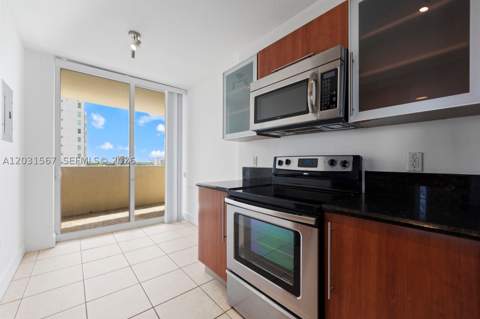 3232 SW 22nd Ter 802, Miami FL - photo 11 of 28