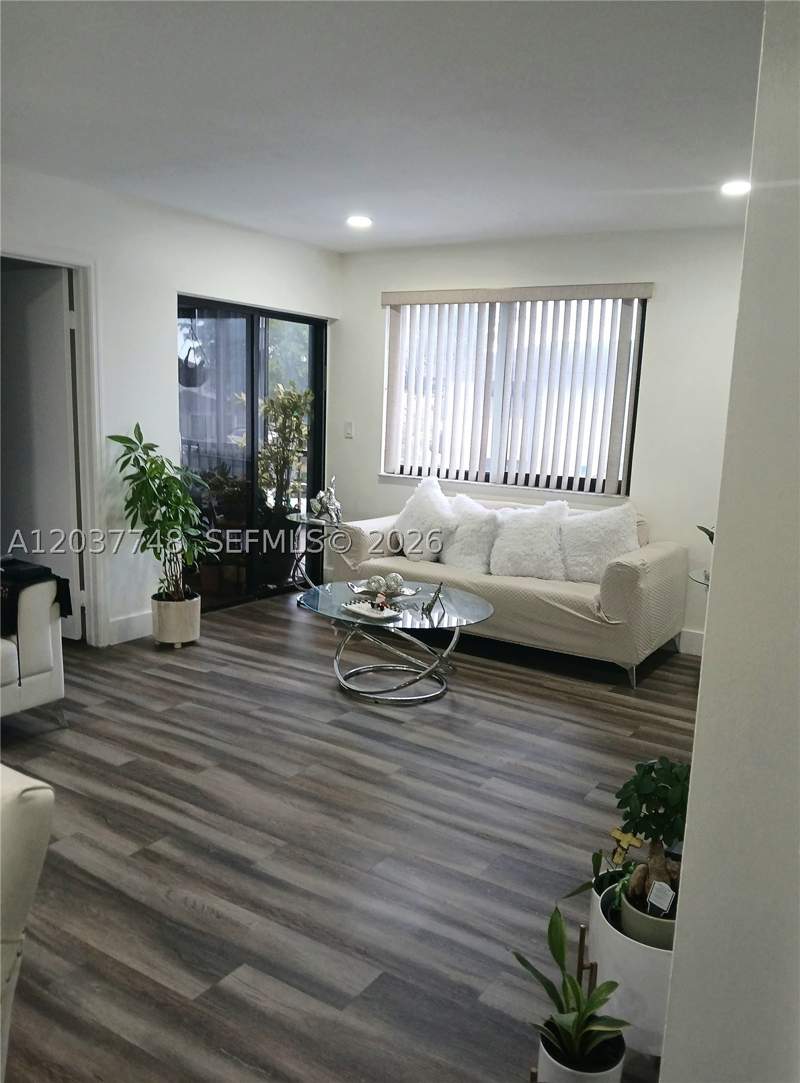 2 bedroom Condominium at 6365 W 27th Ct 24-8, Lago Grande Five-B Condo, Hialeah — photo 4