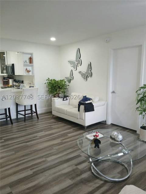 6365 W 27th Ct 24-8, Hialeah FL - photo 6 of 23