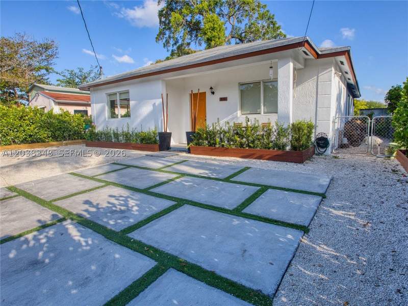 3 bedroom SingleFamilyResidence at 311 NW 95th St, Pinewood Park Pl Amd 2nd, Miami — photo 2