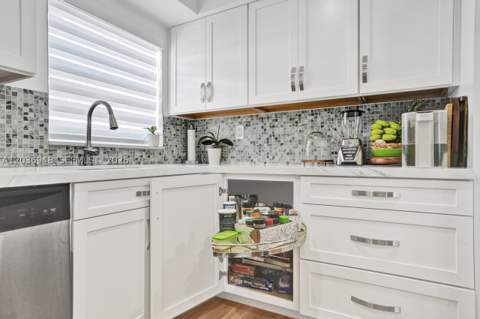 4555 SW 68th Ct Cir 111, Miami FL - photo 23 of 61