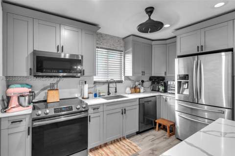 3510 SW 87th Ave, Miami FL - photo 10 of 35