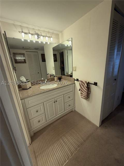20335 W Country Club Dr 1105, Aventura FL - photo 10 of 18