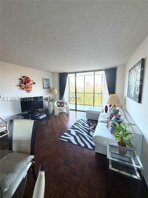 20335 W Country Club Dr 1105, Aventura FL - photo 16 of 18