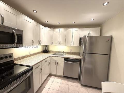 20335 W Country Club Dr 1105, Aventura FL - photo 7 of 18