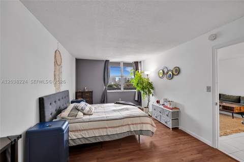 1020 Meridian Ave 715, Miami Beach FL - photo 10 of 25