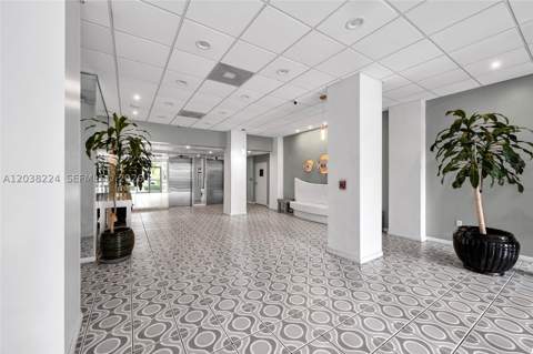 1020 Meridian Ave 715, Miami Beach FL - photo 21 of 25