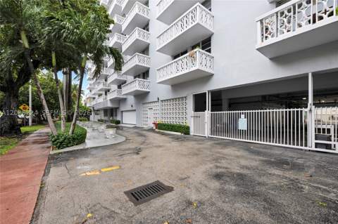 1020 Meridian Ave 715, Miami Beach FL - photo 23 of 25