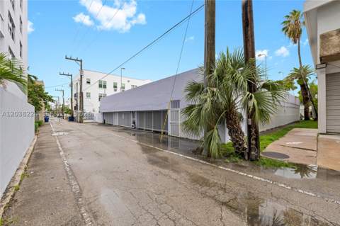 1020 Meridian Ave 715, Miami Beach FL - photo 24 of 25