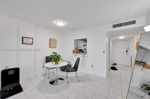 1020 Meridian Ave 715, Miami Beach FL - photo 6 of 25