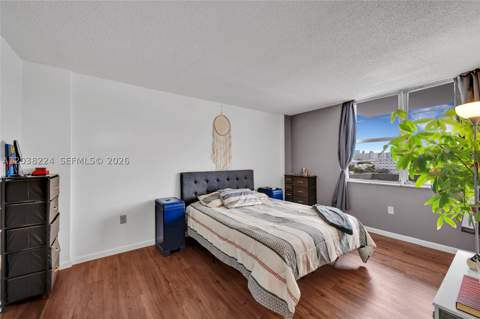 1020 Meridian Ave 715, Miami Beach FL - photo 9 of 25