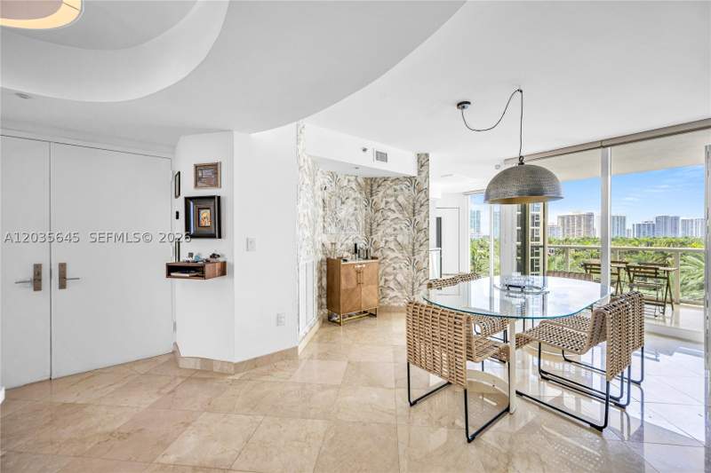 3 bedroom Condominium at 19333 Collins Ave 709, Ocean One Condo, Sunny Isles Beach — photo 2