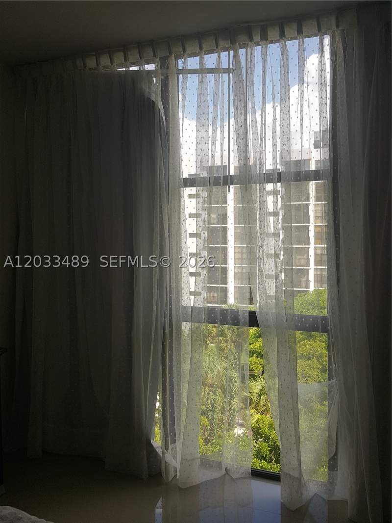 1 bedroom Condominium at 16919 N Bay Rd 608, Plaza Of Americas Condo P, Sunny Isles Beach — photo 2