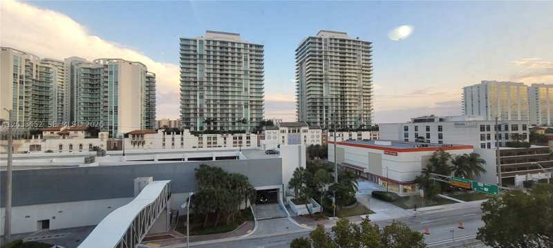 1 bedroom Condominium at 16909 N Bay Rd 815, Plaza Of Americas Condo P, Sunny Isles Beach — photo 1