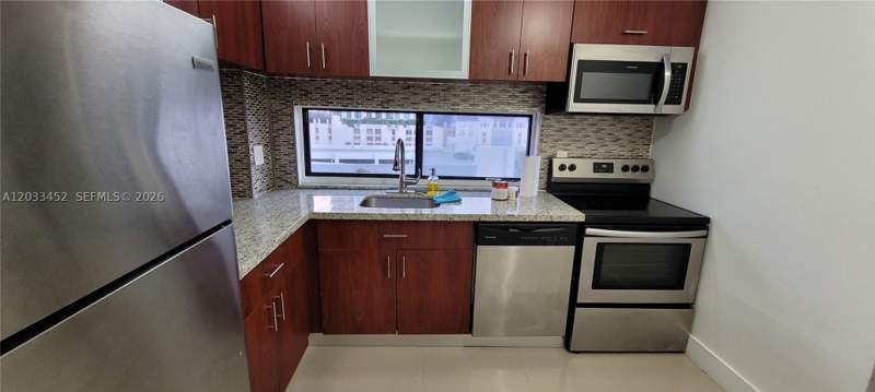 1 bedroom Condominium at 16909 N Bay Rd 815, Plaza Of Americas Condo P, Sunny Isles Beach — photo 5