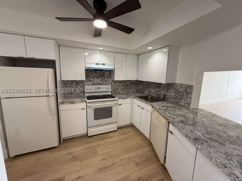 1 bedroom Condominium at 1750 NE 191st St 508-2, Jade Winds Group-Daisy GA, Miami — photo 2
