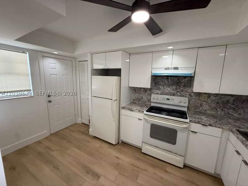 1 bedroom Condominium at 1750 NE 191st St 508-2, Jade Winds Group-Daisy GA, Miami — photo 3