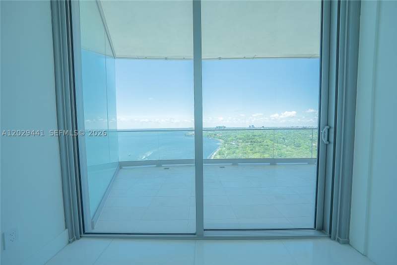 3 bedroom Condominium at 175 SE 25th Rd 2103, Una Residences, Miami — photo 3