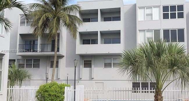 2 bedroom Condominium at 1555 W 44th Pl 203, St Andrews Court Condo, Hialeah — photo 1