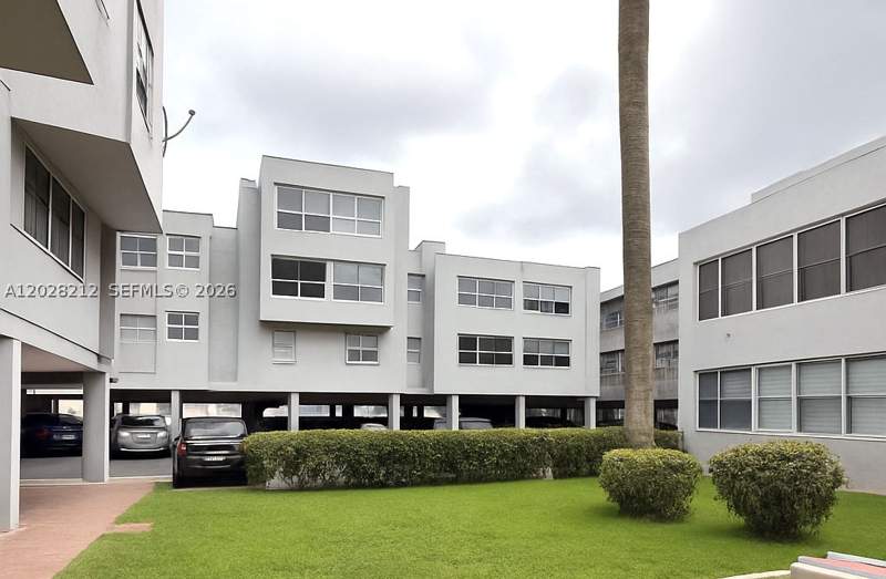 2 bedroom Condominium at 1555 W 44th Pl 203, St Andrews Court Condo, Hialeah — photo 3