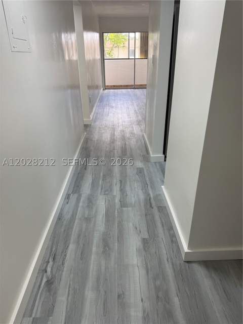 1555 W 44th Pl 203, Hialeah FL - photo 7 of 25