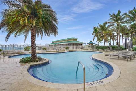 16699 Collins Ave 1002, Sunny Isles Beach FL - photo 17 of 41