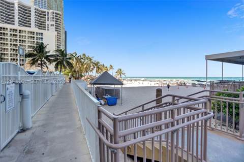 16699 Collins Ave 1002, Sunny Isles Beach FL - photo 20 of 41