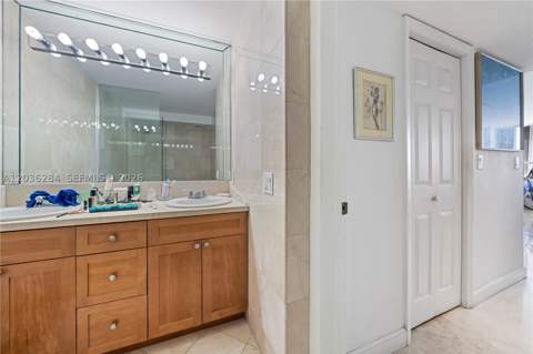 11 Island Ave 1708, Miami Beach FL - photo 14 of 17